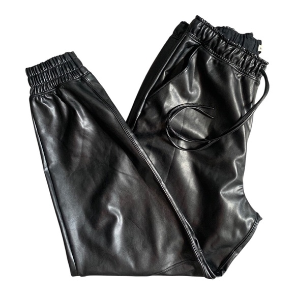 ⚫️Abercrombie & Fitch faux leather sweatpants in black⚫️ - Picture 6 of 10